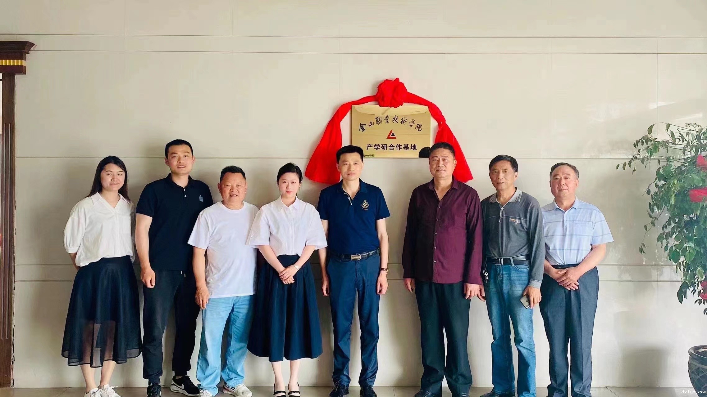 1653463913481588.jpg 4.jpg